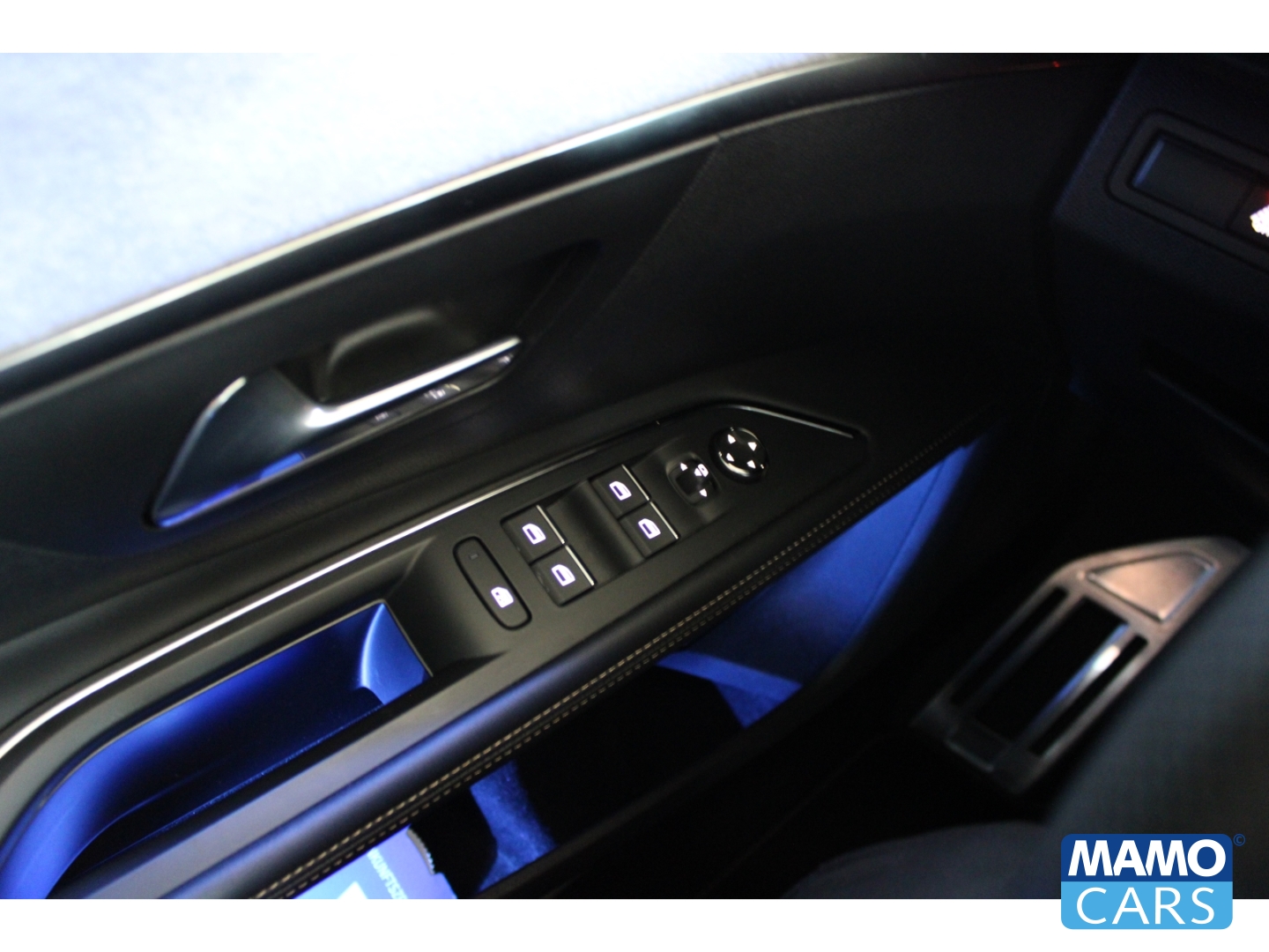Fahrzeugabbildung Peugeot 5008 GT 7-Sitzer/1.Hand//AHK/Tempomat/Allwetter