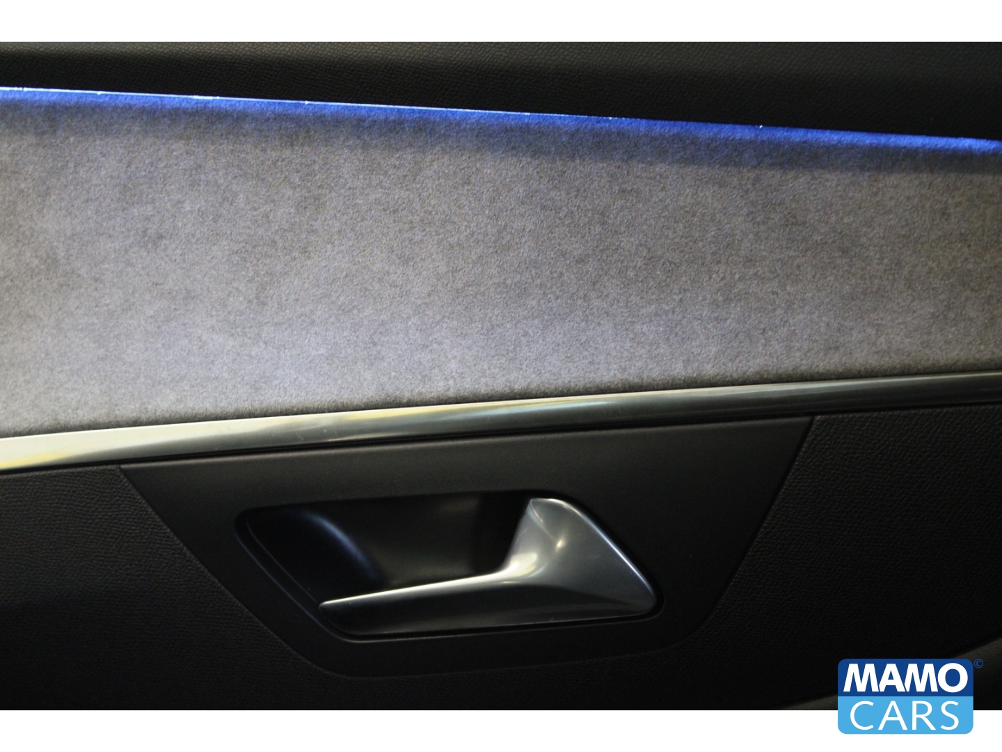 Fahrzeugabbildung Peugeot 5008 GT 7-Sitzer/1.Hand//AHK/Tempomat/Allwetter