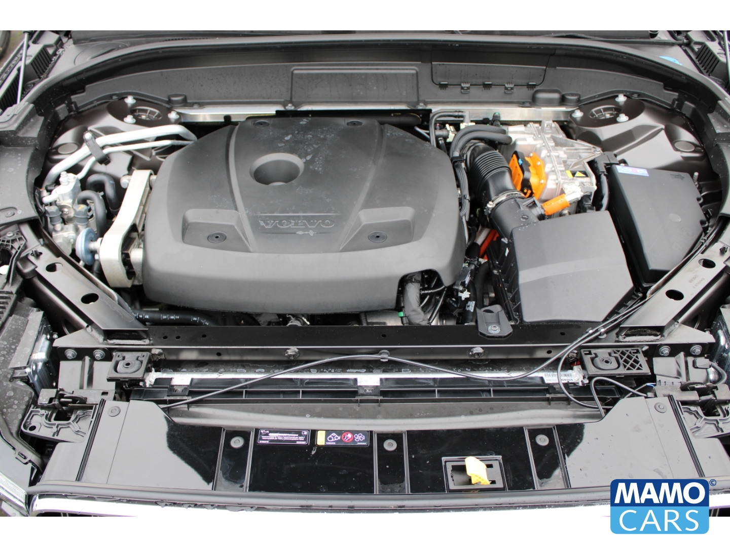 Fahrzeugabbildung Volvo XC60 T6 AWD Recharge Core AHK/PANO/4xSHZ