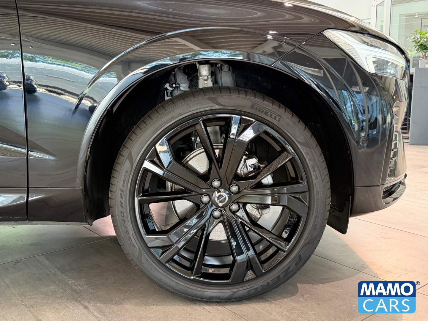 Fahrzeugabbildung Volvo XC60 B5 AWD Plus Black Editi. BLIS/PANO/360°/HUD