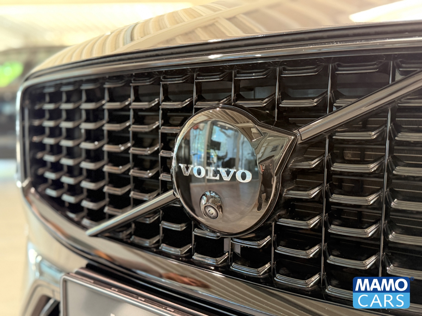 Fahrzeugabbildung Volvo XC60 B5 AWD Plus Black Editi. BLIS/PANO/360°/HUD