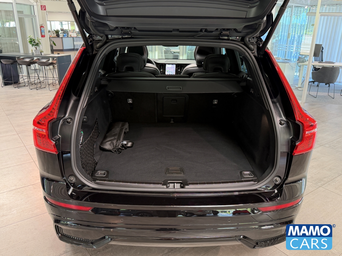 Fahrzeugabbildung Volvo XC60 B5 AWD Plus Black Editi. BLIS/PANO/360°/HUD