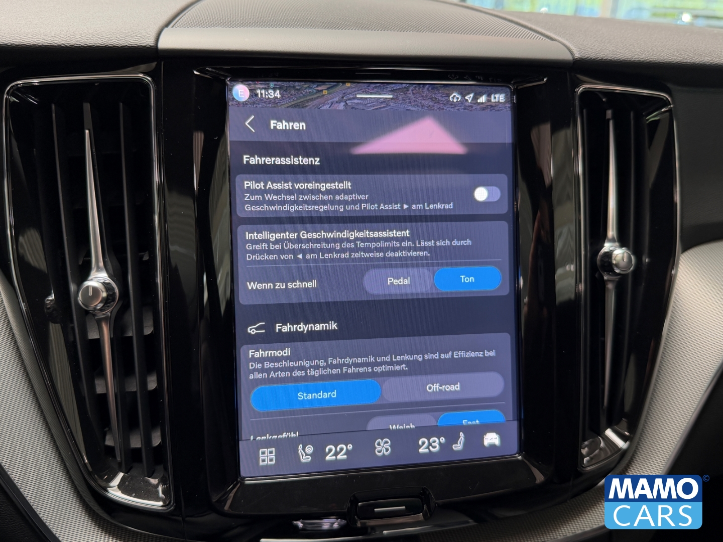 Fahrzeugabbildung Volvo XC60 B5 AWD Plus Black Editi. BLIS/PANO/360°/HUD