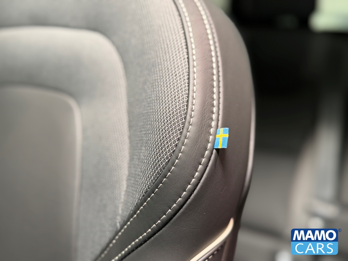 Fahrzeugabbildung Volvo XC60 B5 AWD Plus Black Editi. BLIS/PANO/360°/HUD