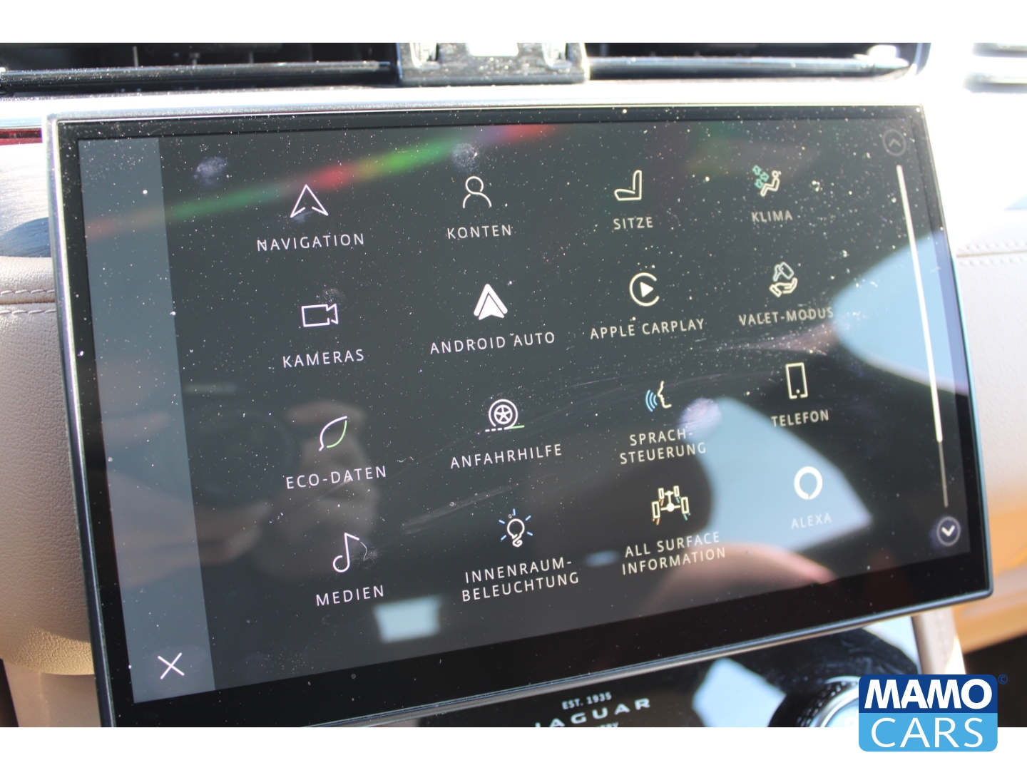 Fahrzeugabbildung Jaguar F-Pace SE AWD AHK/Pixel/Allwetter/Memory/Portofino