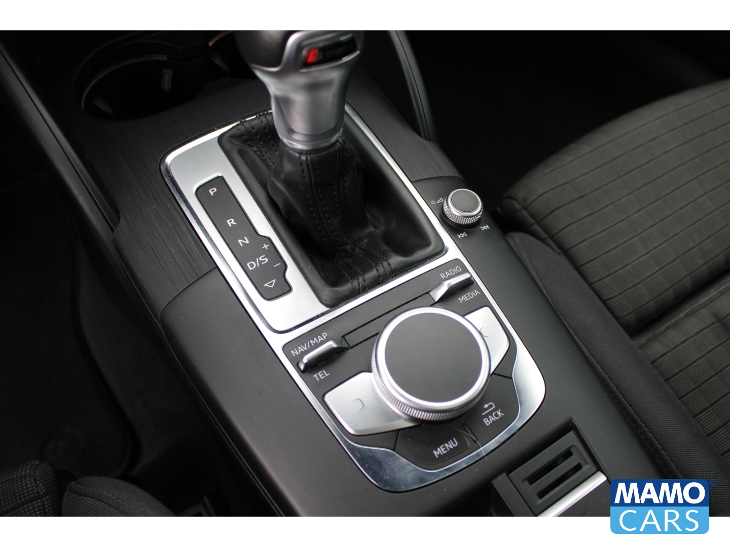 Fahrzeugabbildung Audi A3 Sportback 35 TDI sport S line/PANO/AHK/Rückfahrkamera