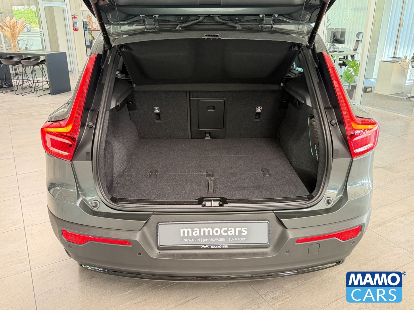 Fahrzeugabbildung Volvo EX40 Twin AWD Plus Dark AHK/ACC/BLIS/360CAM/SHZ