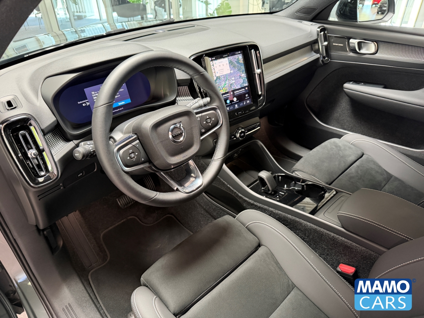 Fahrzeugabbildung Volvo EX40 Twin AWD Plus Dark AHK/ACC/BLIS/360CAM/SHZ