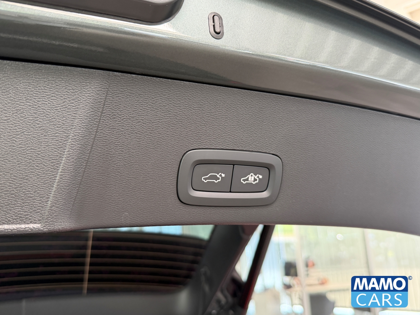 Fahrzeugabbildung Volvo EX40 Twin AWD Plus Dark AHK/ACC/BLIS/360CAM/SHZ