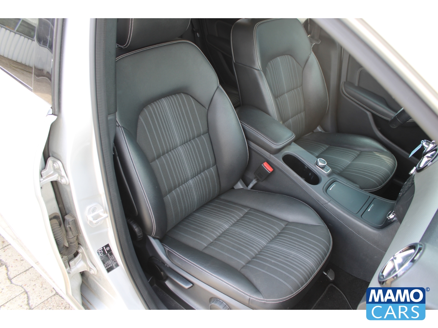 Fahrzeugabbildung Mercedes-Benz B 200 AHK/Allwetter/Rückfahrkamera/PDC/Sportpaket