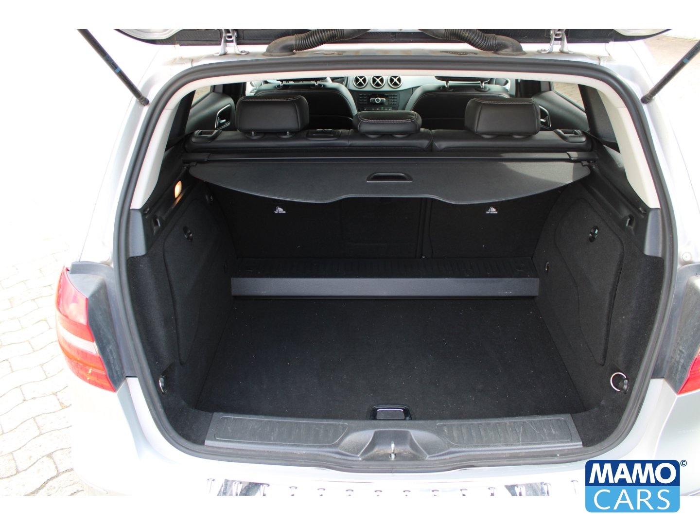 Fahrzeugabbildung Mercedes-Benz B 200 AHK/Allwetter/Rückfahrkamera/PDC/Sportpaket