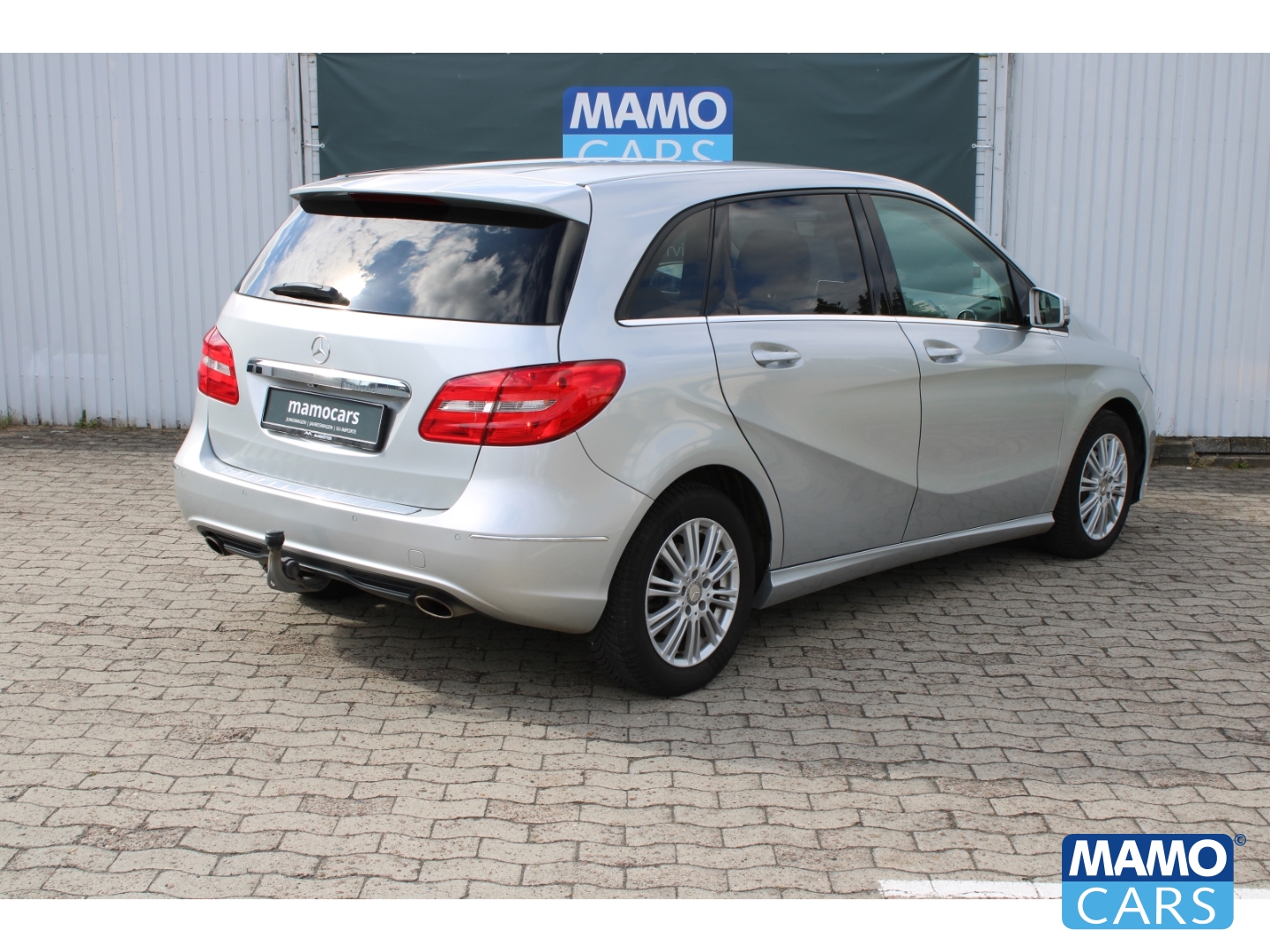 Fahrzeugabbildung Mercedes-Benz B 200 AHK/Allwetter/Rückfahrkamera/PDC/Sportpaket