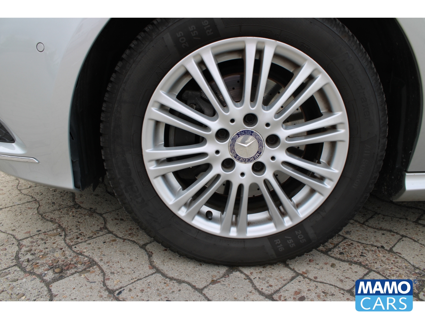Fahrzeugabbildung Mercedes-Benz B 200 AHK/Allwetter/Rückfahrkamera/PDC/Sportpaket