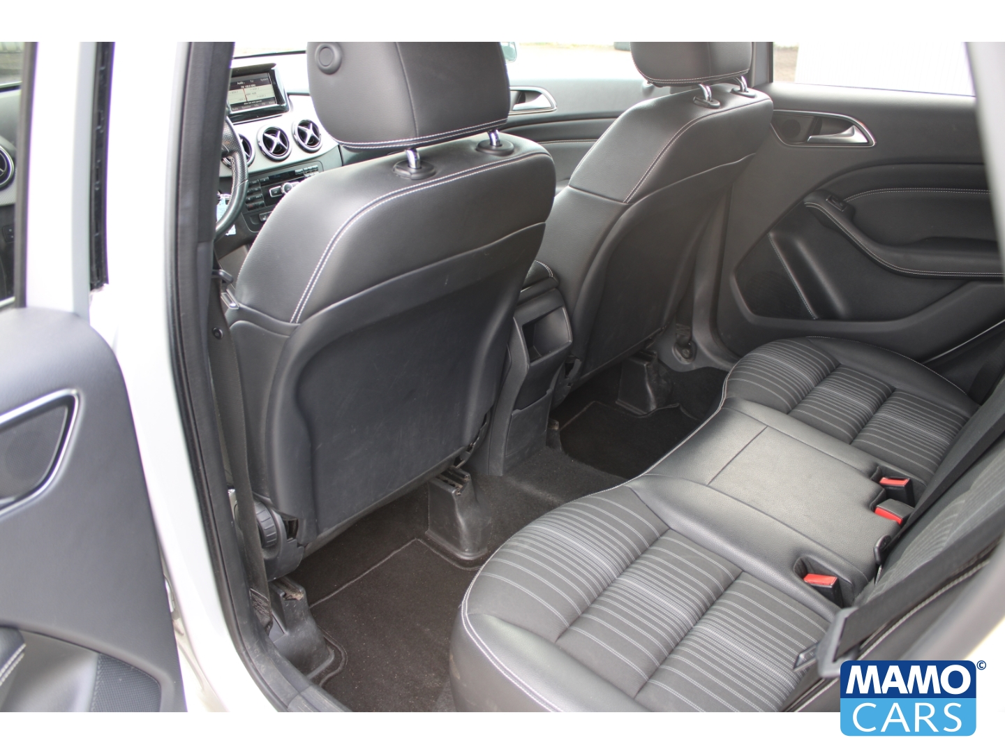 Fahrzeugabbildung Mercedes-Benz B 200 AHK/Allwetter/Rückfahrkamera/PDC/Sportpaket