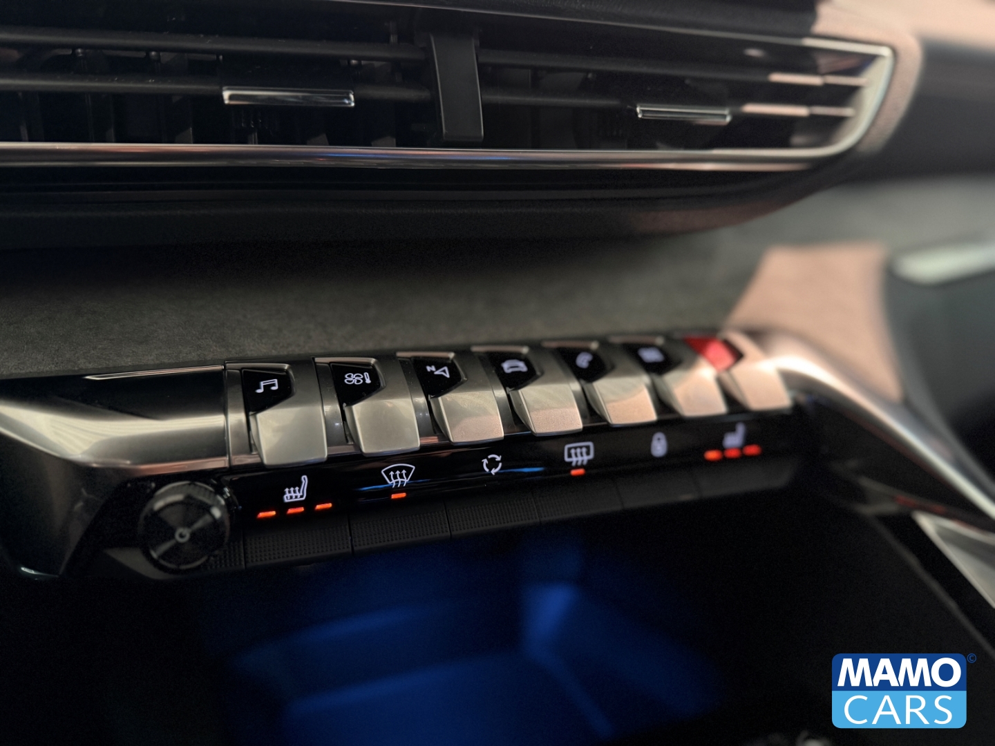 Fahrzeugabbildung Peugeot 3008 1.2 GT PureTech 130 ACC/BLIS/CAM/SHZ/APPLE