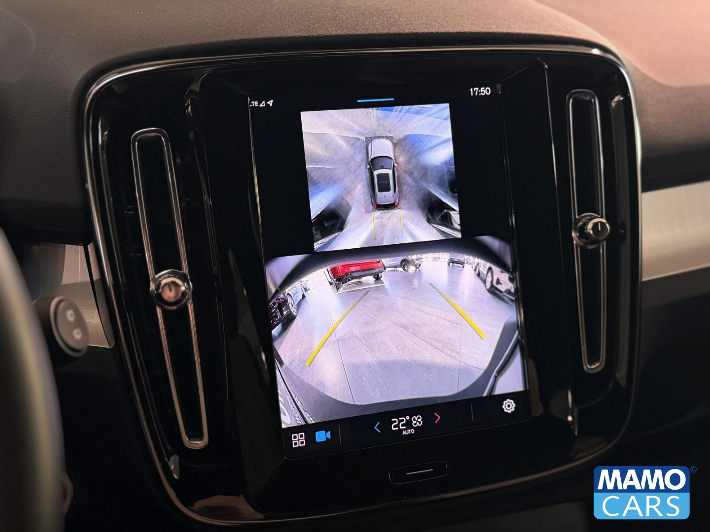 Fahrzeugabbildung Volvo XC40 B3 Core APPLE/ACC/BLIS/360°/GOOGLE