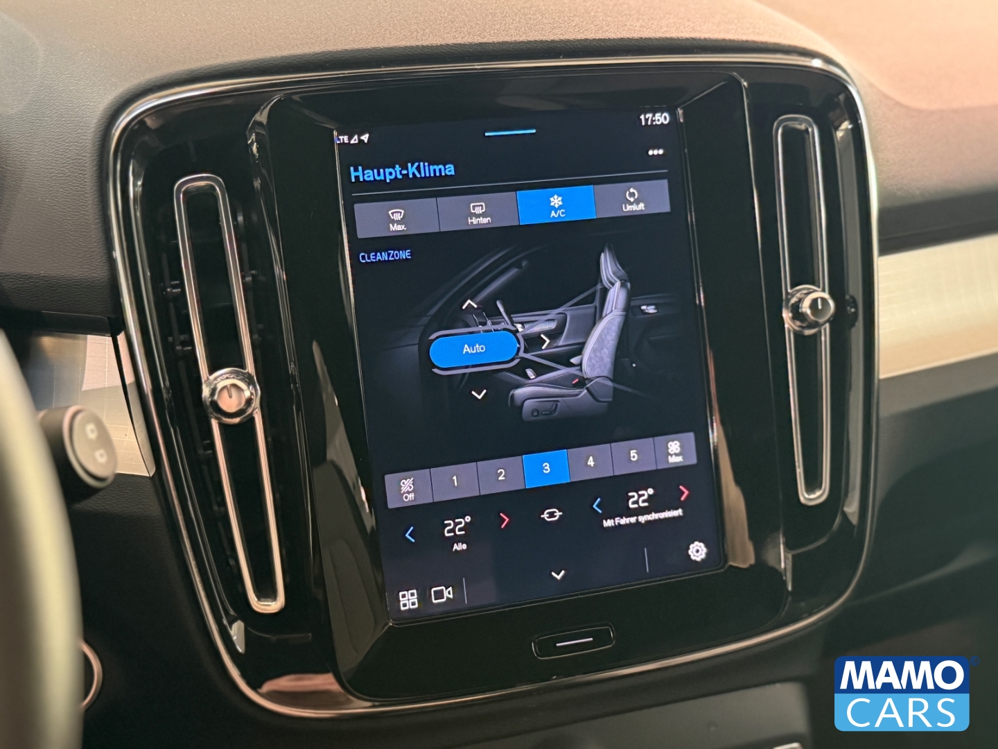 Fahrzeugabbildung Volvo XC40 B3 Core APPLE/ACC/BLIS/360°/GOOGLE