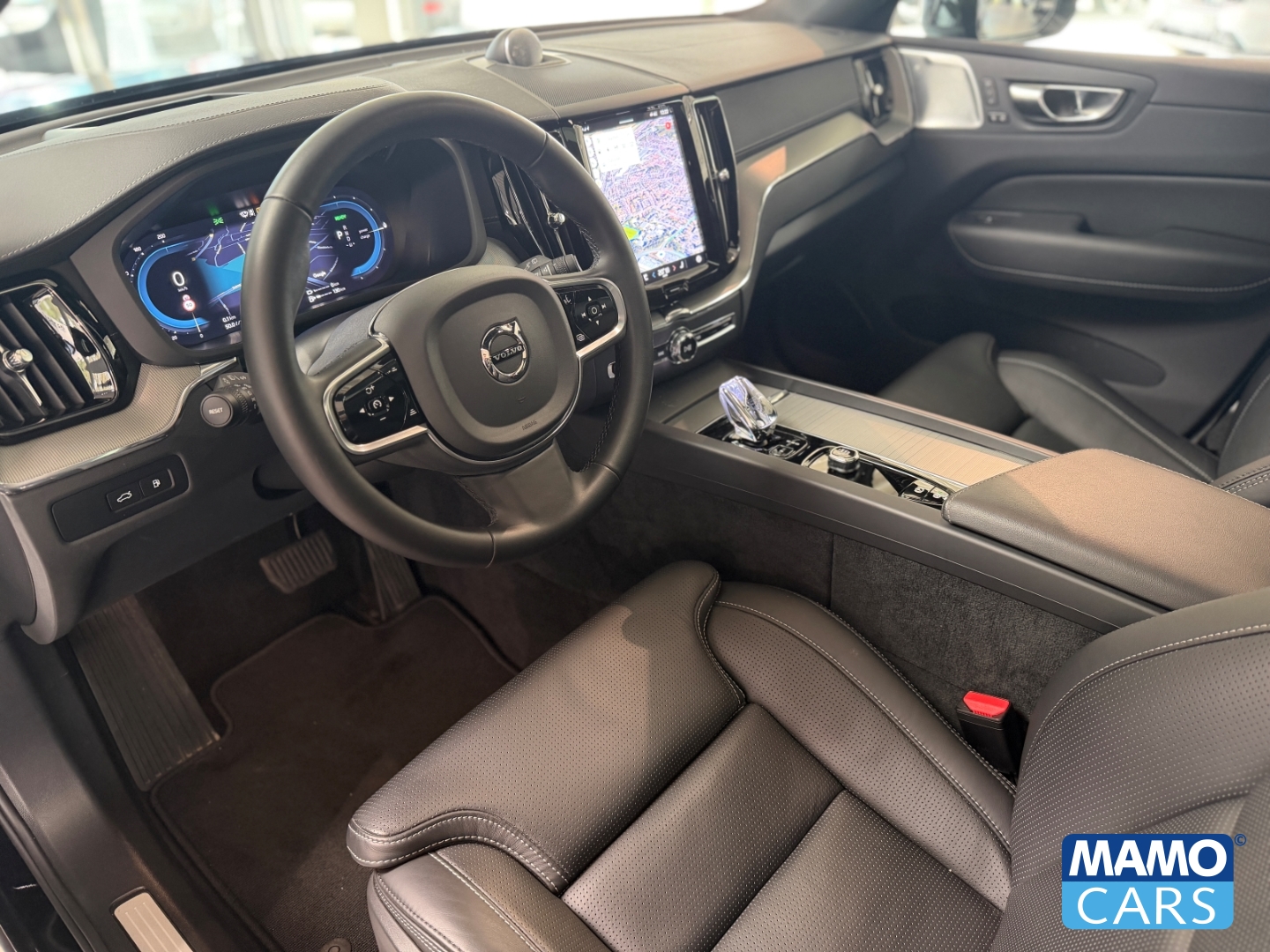 Fahrzeugabbildung Volvo XC60 T6 Ultra Black Edition ACC/AHK/360/PANO/BLIS