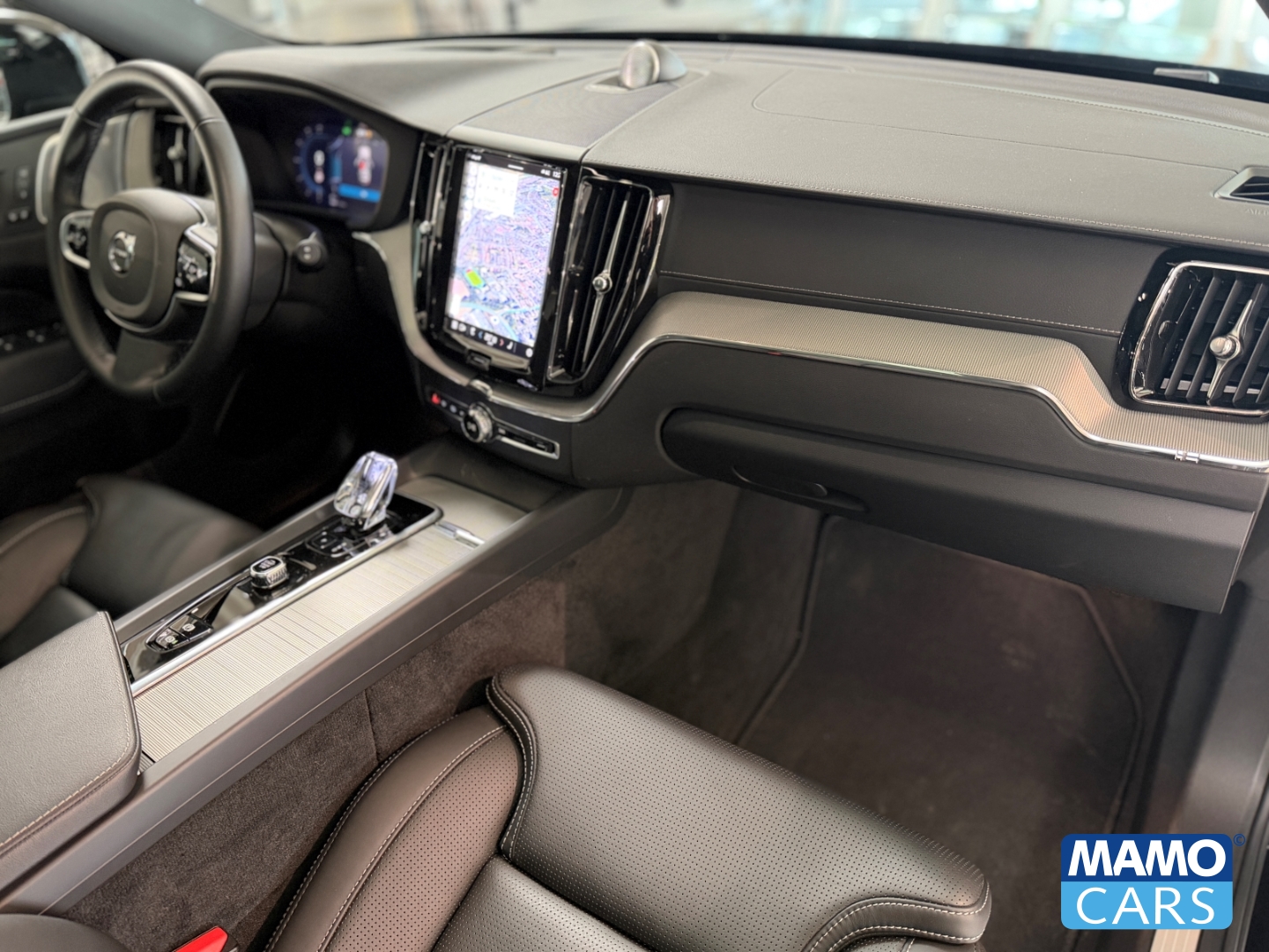 Fahrzeugabbildung Volvo XC60 T6 Ultra Black Edition ACC/AHK/360/PANO/BLIS