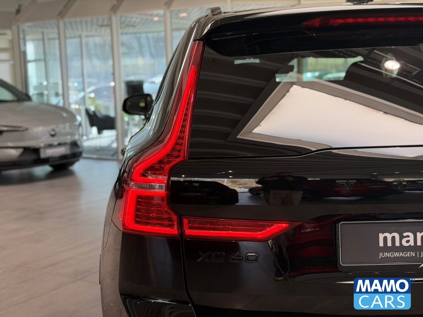 Fahrzeugabbildung Volvo XC60 T6 Ultra Black Edition ACC/AHK/360/PANO/BLIS