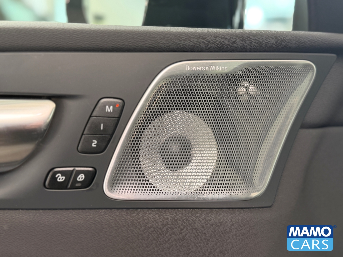 Fahrzeugabbildung Volvo XC60 T6 Ultra Black Edition ACC/AHK/360/PANO/BLIS