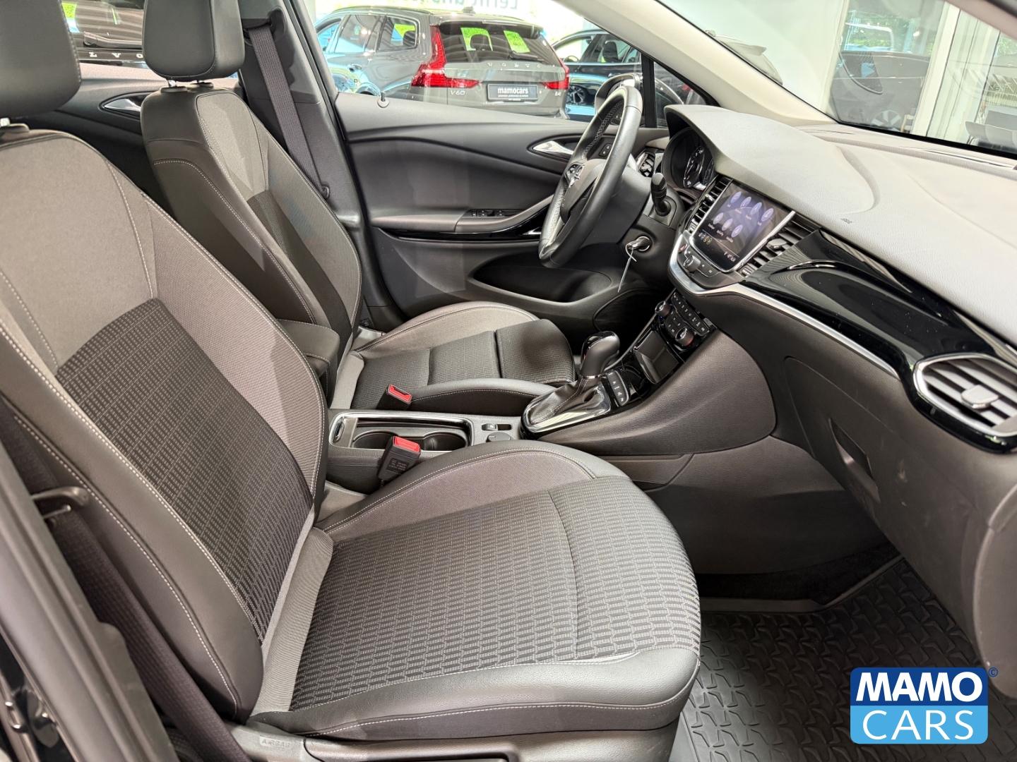 Fahrzeugabbildung Opel Astra K ST Elegance BLIS/CAM/SHZ/LHZ/NAVI/PDC
