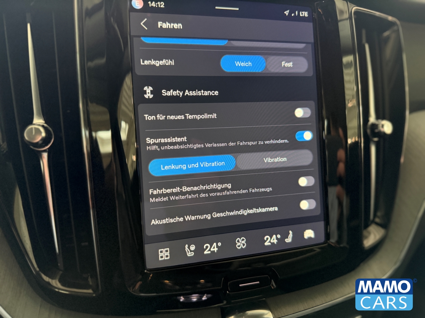 Fahrzeugabbildung Volvo XC60 B5 Plus Dark 0,99%Finanz. ACC/BLIS/HUD/360°