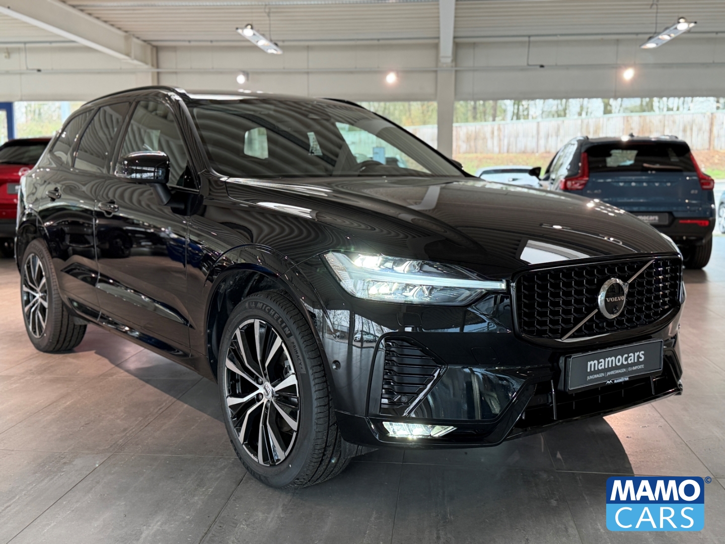 Fahrzeugabbildung Volvo XC60 B5 Plus Dark 0,99%Finanz. ACC/BLIS/HUD/360°
