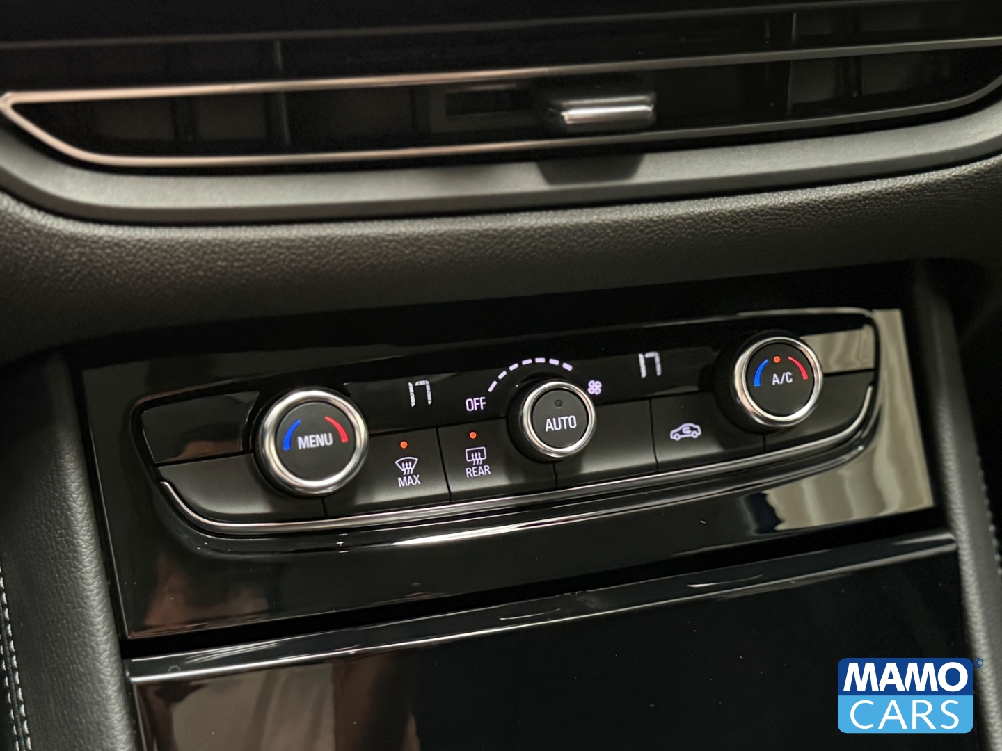 Fahrzeugabbildung Opel Grandland 1.5 GS Line PDC/KLIMA/NAVI/APPLE