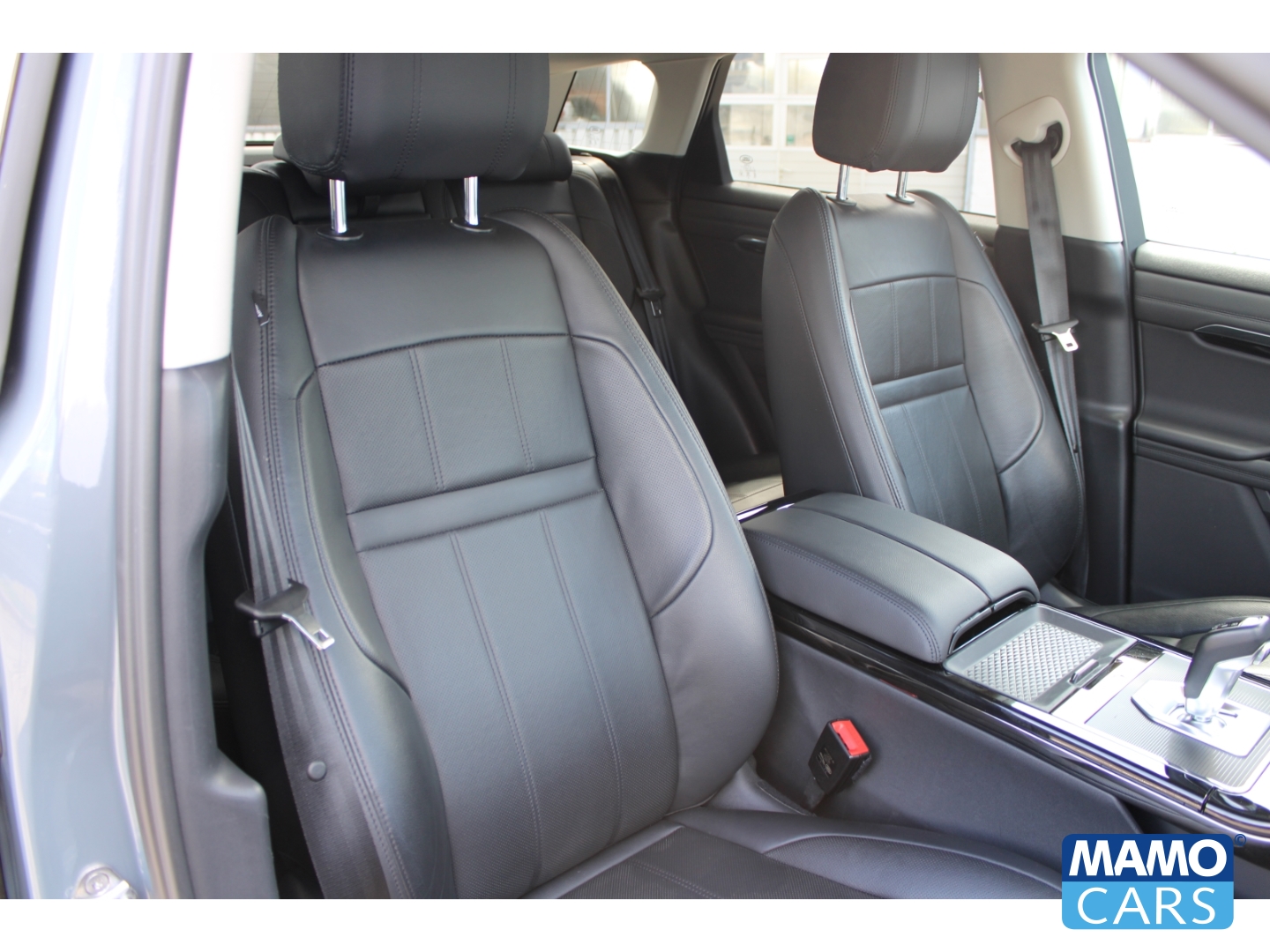 Fahrzeugabbildung Land Rover Range Rover Evoque P300e R-Dynamic SE/AHK/Winterpaket/Meridian Sound