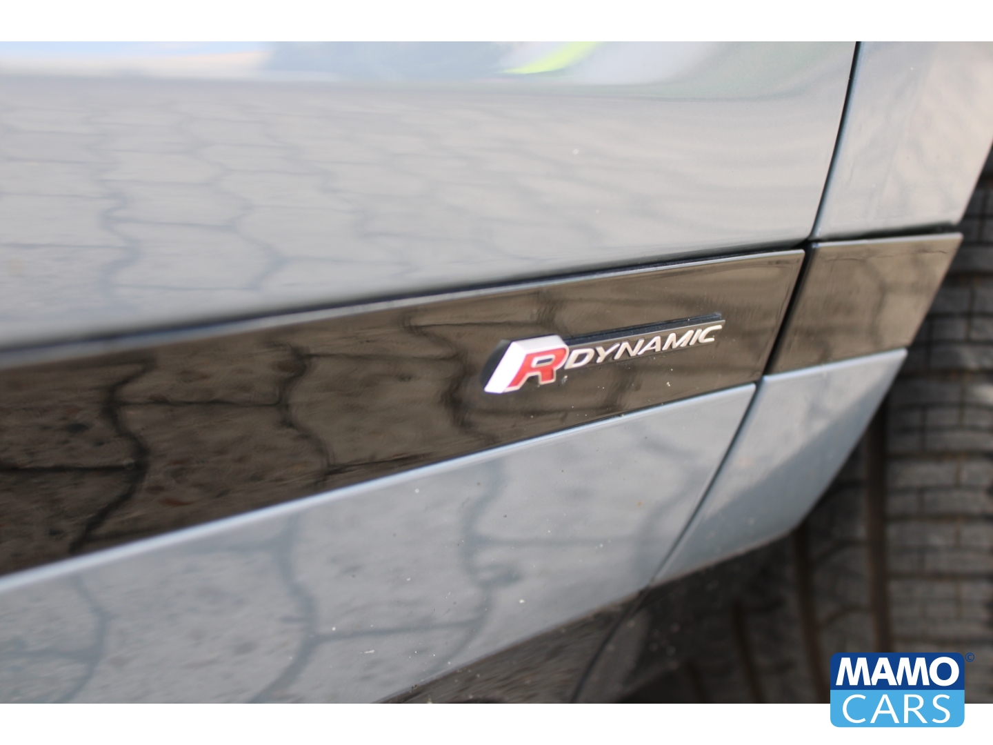 Fahrzeugabbildung Land Rover Range Rover Evoque P300e R-Dynamic SE/AHK/Winterpaket/Meridian Sound